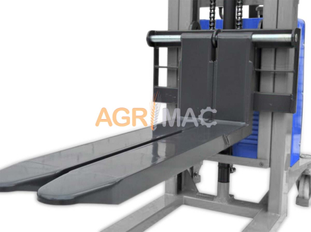 Transpalet semi-electric Clark 1T cu baterie 12V 120Ah și catarg Duplex 3000 mm [4]