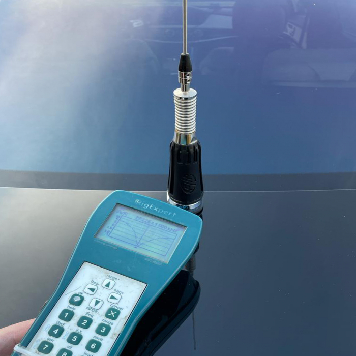 Antena CB PNI LED 2000, 90 cm + Baza magnetica 145mm, 26-28 MHz, 500 Watt, ilumineaza in timpul emisiei [8]