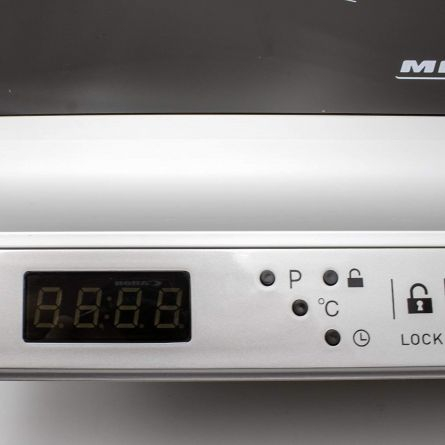 Plita cu inductie MPM MKE-12, 1800W, temporizator 0 - 180 min, reglarea temperaturii 60° C - 240 ° C, panou tactil, afisaj LED, avertizare sonora, blocarea tastelornegru [2]