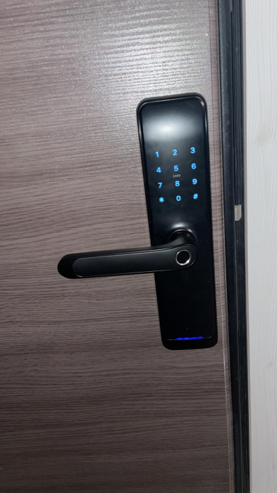 Yala smart max lux Negru pentru apartamente regim hotelier, Booking, Airbnb [7]
