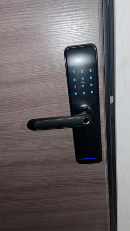 Yala smart max lux Negru pentru apartamente regim hotelier, Booking, Airbnb [6]