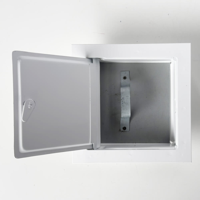 Ușă de vizitare coș de fum 18 ×18 cm – metalică, dublă, soluție economică [3]