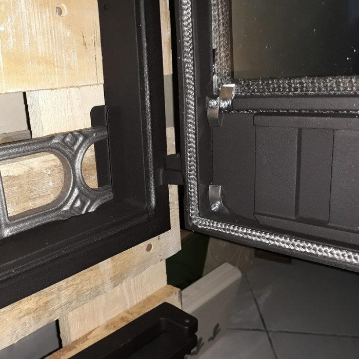 Usa din fonta K4038 cu inchidere etansa [3]