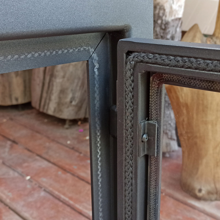 Usa semineu Bodoc, dimensiuni 475 x 425 x 510 mm [5]