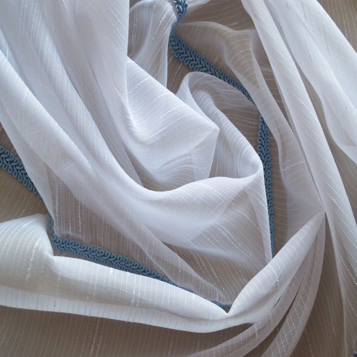 Perdea sable alb cu fir albastru brodat, 310x150 cm [2]