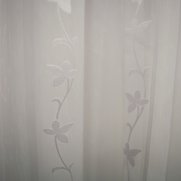 Perdele sable cu flori albe 520x245 cm [3]