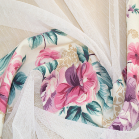 Perdea Velaria in alb cu flori, 265x150 cm [1]