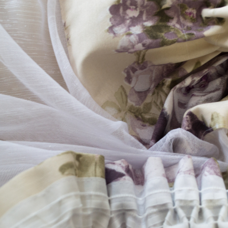 Perdea Velaria de bucatarie, in alb cu flori mov, 250x145 cm [2]