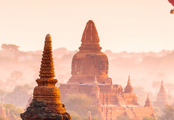 Fototapet 00965 Baloane in Bagan [2]