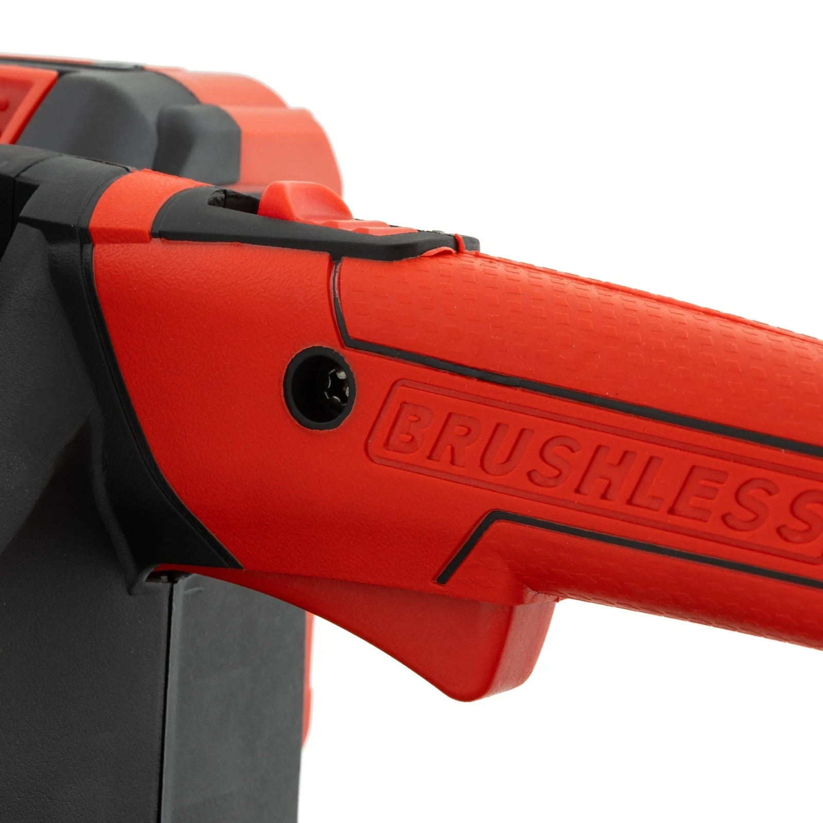 Drujbă Electrică  pe Acumulator YM.116 Yamamoto – Motor Brushless, Lățime Lamei 14'', 2 Acumulatori 20V/4.0Ah, Încărcător Dublu Loc, Oprire Siguranță, Întinzător Lanț Auto-Tensionat [5]