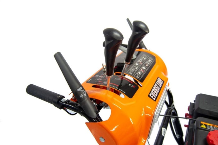 Freză de zăpadă Everest 1009, motor Loncin Winter Engine 12,5 CP, 420 cc, pornire electrică la cheie, lățime de lucru 107 cm, refulare 15 m, încălzire mânere, far LED [2]