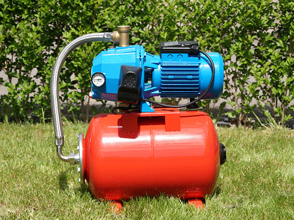 Hidrofor cu ejector Gmax AUTOJET DP 550, putere 750 w, aspiratie max 25 m, vas 24 l, debit 1.5 m3/h, presiune 6 bari [3]