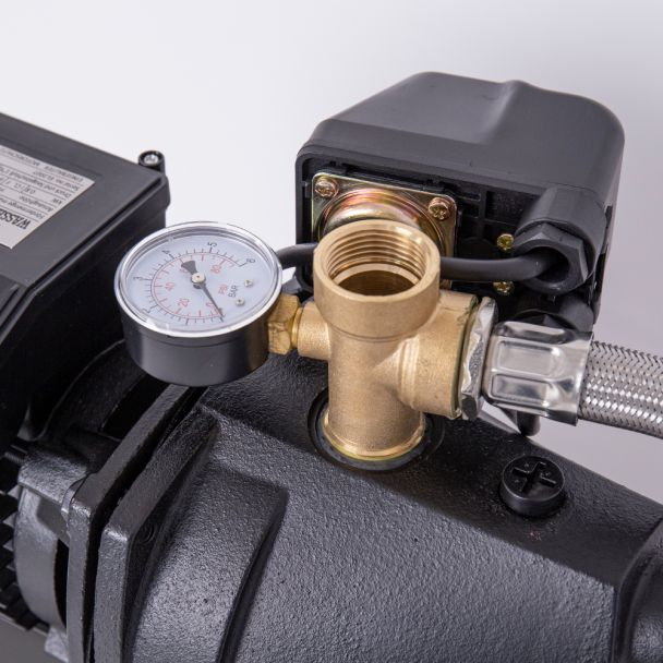 Hidrofor cu pompa autoamorsanta Wasserkonig FL415725, fonta, putere 800 W, debit 3420 l/h, inaltime refulare 41 m, vas de expansiune 24 l [6]