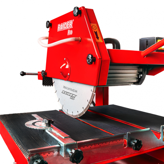 Mașină taiat placi zidarie Raider Pro RDP‑TMS35, 2.2 kW, Ø350 mm, tăiere max. 90 mm, masă glisantă, sistem de udare 37,8 L [6]