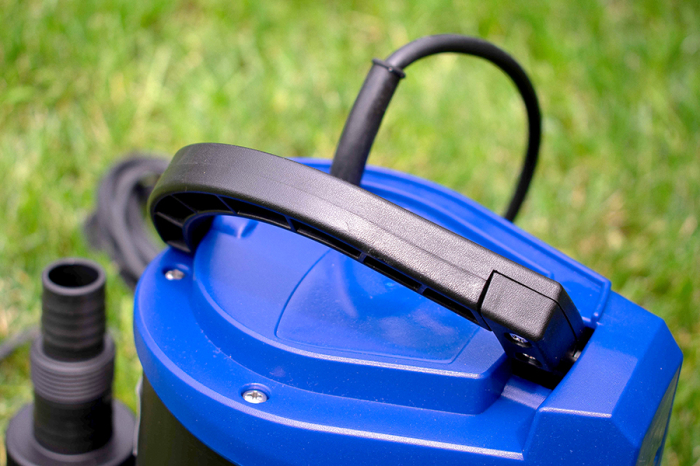 Pompa de drenaj pentru apa curata Gmax cu nivel minim de aspiratie Q550115, Debit  10 m3/h, Putere 550 w, Plutitor integrat [5]