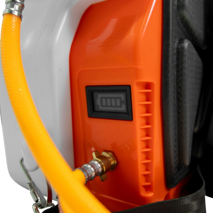 Pulverizator electric RURIS RSE 1800 PRO, rezervor 18 L, baterie Li-Ion 20V 4Ah, autonomie până la 2,5 ore, debit 4,5 L/min, presiune 87 PSI (6 bari), lance telescopică metalică, display LED [6]