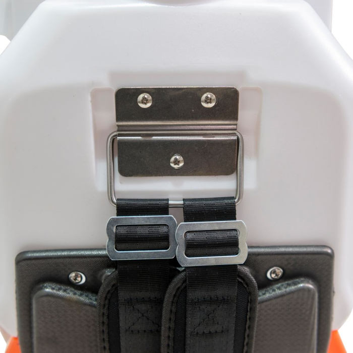Pulverizator electric RURIS RSE 1800 PRO, rezervor 18 L, baterie Li-Ion 20V 4Ah, autonomie până la 2,5 ore, debit 4,5 L/min, presiune 87 PSI (6 bari), lance telescopică metalică, display LED [7]