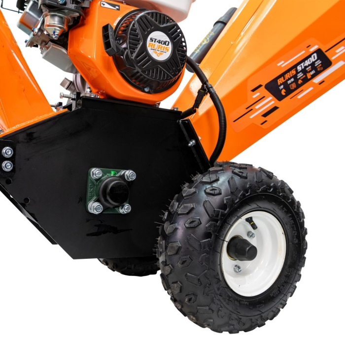 Tocător de crengi și resturi vegetale pe benzină, motor Ducar DH212, 7 CP, 212 cmc, 4 timpi, diametru tăiere 80 mm, 2 cuțite din oțel aliat, evacuare rotativă 360°, rezervor 3,6 L, 3750 rpm [5]