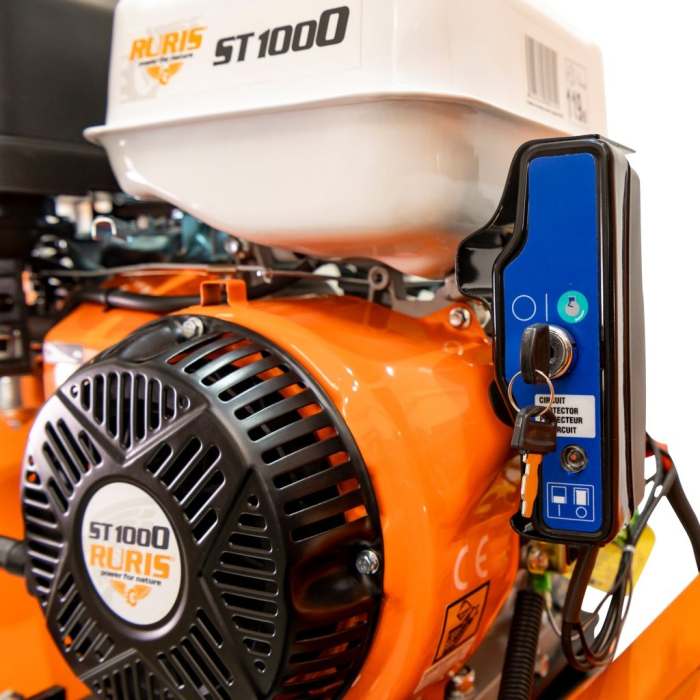Tocător de crengi și resturi vegetale ST1000, motor Ducar DH402 15 CP, 420 cmc, pornire electrică, diametru de tăiere 120 mm, 2 cuțite din oțel aliat 300 x 55 mm, evacuare rotativă 360° [4]