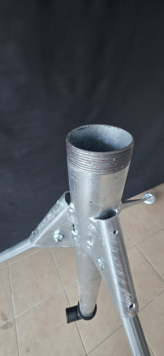 ​​​​​​​Trepied telescopic pentru aspersor de irigații 2" – înălțime reglabilă 80-120 cm [12]