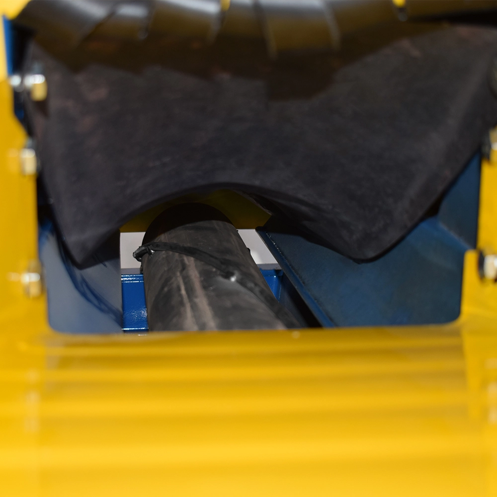 Batoza porumb MS-500CA (cu motor), 1.5 KW / 2850 RPM si tensiune de 220V, 2000 kg/h [4]