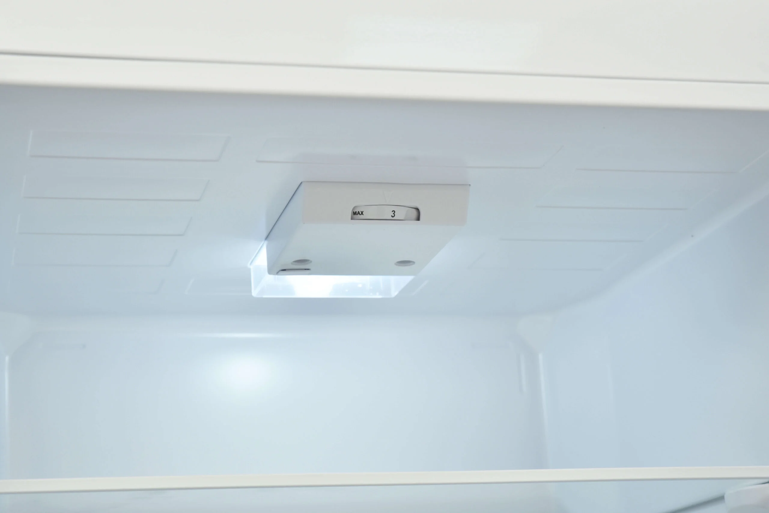 Combina frigorifica Fram FC-VRR341BDE++, 340 l, Clasa E, Iluminare LED, Control mecanic, Burgundi [3]