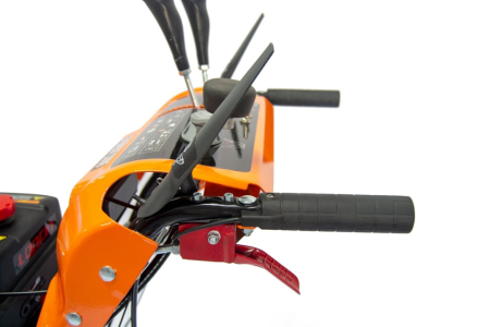 Freză de zăpadă Everest 1009, motor Loncin Winter Engine 12,5 CP, 420 cc, pornire electrică la cheie, lățime de lucru 107 cm, refulare 15 m, încălzire mânere, far LED [11]