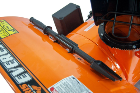 Freză de zăpadă Everest 804, motor Loncin Winter Engine 8,5 CP, 302 cc, transmisie diferențială cu disc de fricțiune, pornire electrică, lățime de lucru 76 cm, adâncime 54 cm, refulare până la 15 m [2]