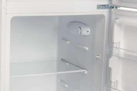 Frigider cu doua usi VIVAX DD-207E S, 204L, Clasa E, Termostat reglabil, Iluminare LED, Usi reversibile, Suprafata painted metal, 3 Rafturi de Sticla securizata, H 143 cm, Argintiu [3]
