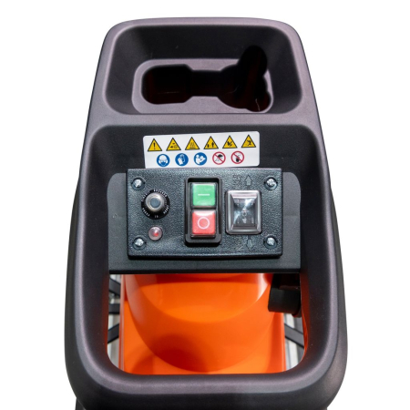 Tocător de crengi și resturi vegetale ST200S, motor electric 2800 W, diametru maxim de tăiere 45 mm, viteză de mărunțire 42 rpm, coș colector 60 L, 2 roți pentru transport, greutate 24,5 kg [8]