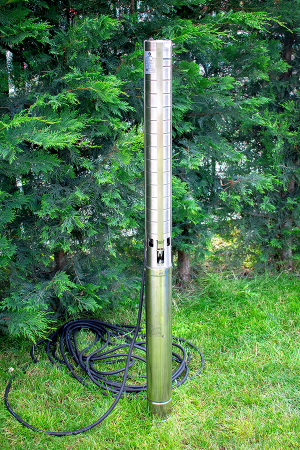 Pompa submersibila trifazica de foraj Gmax 4SP 1413-4 380V cu 13 turbine de inox, debit 20 m3/h, putere 4 kw, coloana apa 86 m [1]