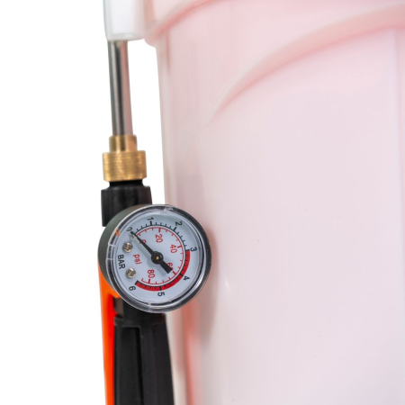 Pulverizator electric RURIS RSE 1200, rezervor 12 L, baterie 12V 8Ah, autonomie până la 4 ore, presiune de lucru 0,15-0,4 MPa, lance metalică, display și manometru, 4 tipuri de duze incluse [3]