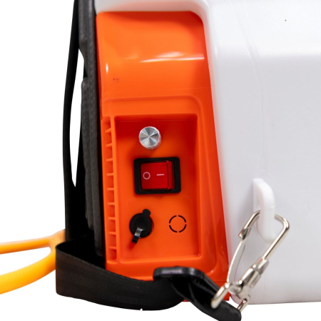 Pulverizator electric RURIS RSE 1800 PRO, rezervor 18 L, baterie Li-Ion 20V 4Ah, autonomie până la 2,5 ore, debit 4,5 L/min, presiune 87 PSI (6 bari), lance telescopică metalică, display LED [3]