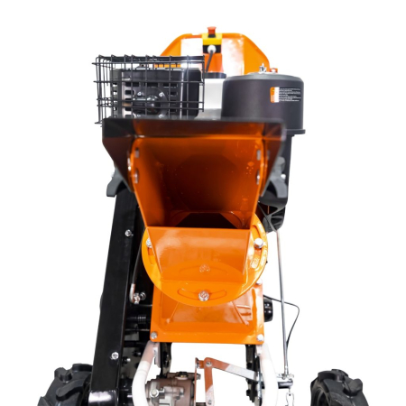 Tocător de crengi și resturi vegetale ST500 PLUS, motor pe benzină 15 CP, 459 cmc, diametru de tăiere 100 mm, capacitate de tocare până la 1000 kg/h, evacuare rotativă 360° [5]