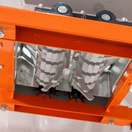 Zdrobitor fructe RURIS FP7, capacitate 7L, cuvă inox, role aluminiu, acționare manuală, compact și eficient pentru prepararea sucurilor și mustului [11]