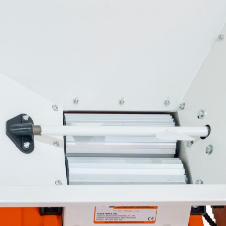 Zdrobitor struguri RURIS HT100, capacitate 57L, 800-1000 kg/h, role aluminiu, cuvă tablă vopsită, acționare manuală [2]