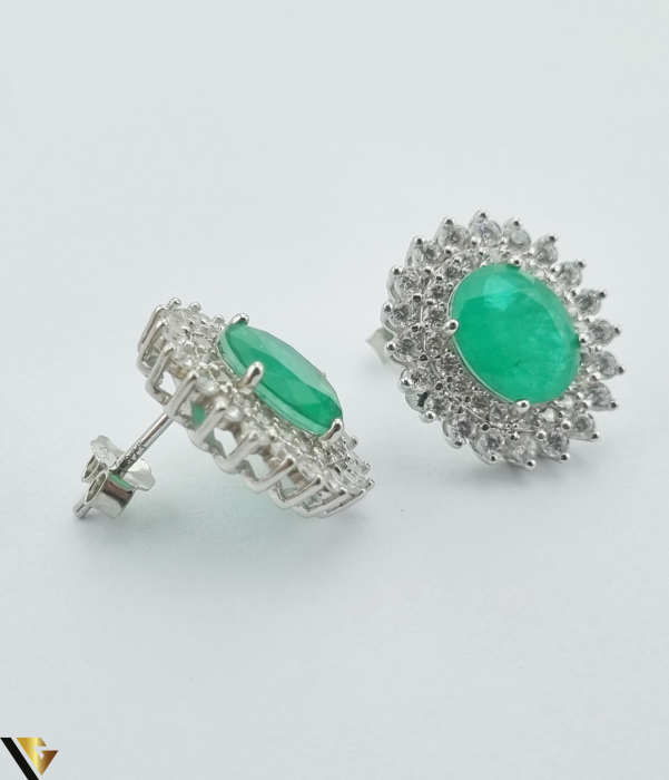 Cercei din argint 925 5.34 grame Cristale de zirconiu Piatra Paraiba, cu dimensiunea de 8 mm / 10 mm Lungimea este de 18 mm Latimea este de 16 mm Produs NOU, Rodiat Marcaj cu titlul "925" Locatie HARLAU [3]