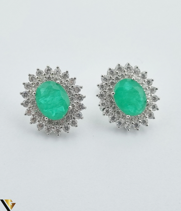 Cercei din argint 925 5.34 grame Cristale de zirconiu Piatra Paraiba, cu dimensiunea de 8 mm / 10 mm Lungimea este de 18 mm Latimea este de 16 mm Produs NOU, Rodiat Marcaj cu titlul "925" Locatie HARLAU [2]
