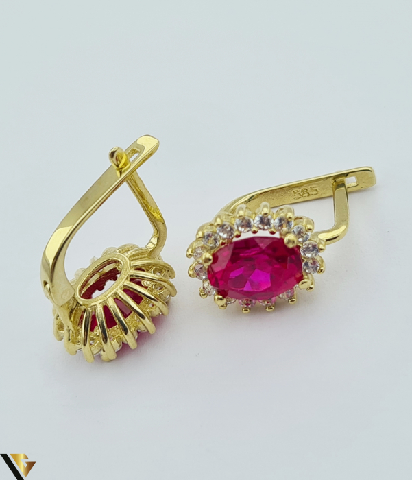 Cercei din aur  14k, 585 3.86 grame Lungimea cerceilor  13.5mm Latimea cerceilor  10mm Marcaj cu titlul 585 Locatia HARLAU [2]