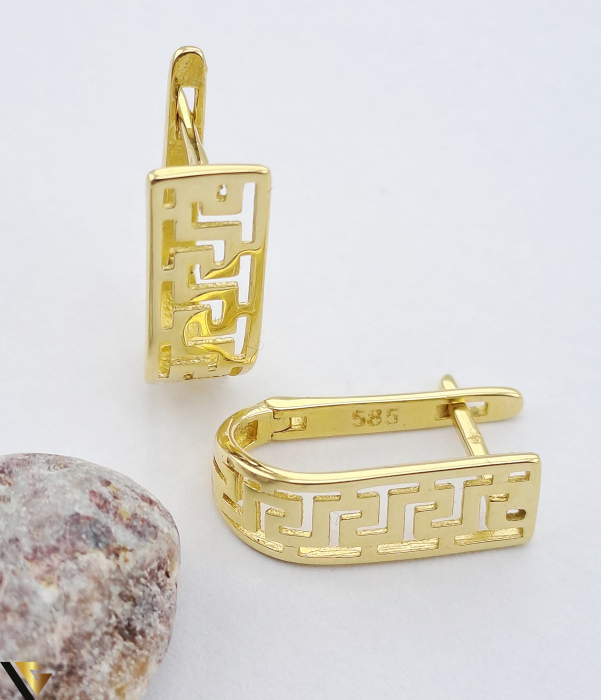Cercei aur 14k Greutate: 3.01 grame Lungime: 17.5 mm Latime: 6.5 mm Marcaj / titlu: 585 Locatie: HARLAU Tel: 0723353111 [1]