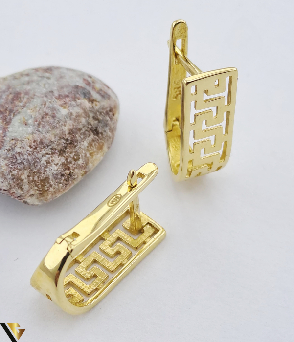 Cercei aur 14k Greutate: 3.01 grame Lungime: 17.5 mm Latime: 6.5 mm Marcaj / titlu: 585 Locatie: HARLAU Tel: 0723353111 [2]