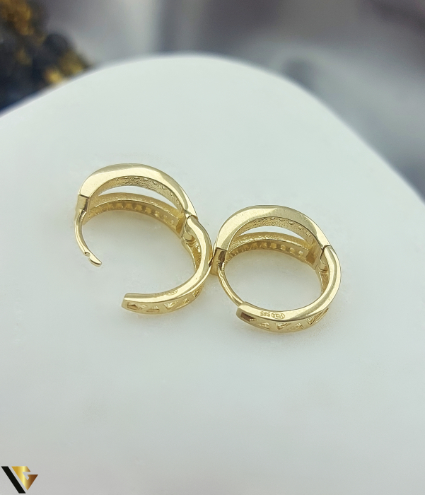 Cercei aur 14k, Cristale de zirconiu, rotunzi Greutate: 2.45 grame Diametru interior: 10 mm Latime: 6 mm Marcaj / titlu: 585 Locatie: Bacau Calea Republicii Tel: 0758108978 [2]