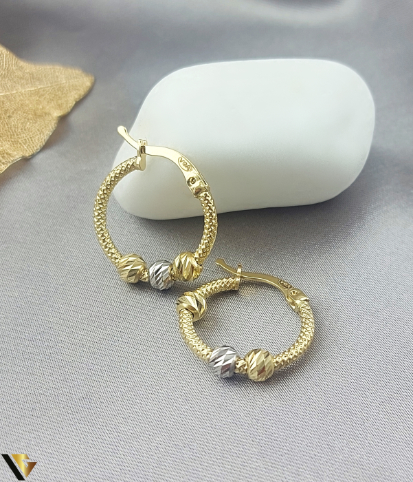 Cercei aur 14k, aur alb, aur galben, rotunzi, bilute Greutate: 1.98 grame Diametru interior: 14 mm Latime: 3 mm Marcaj / titlu: 585 Locatie: Bacau Calea Republicii Tel: 0758108978 [2]