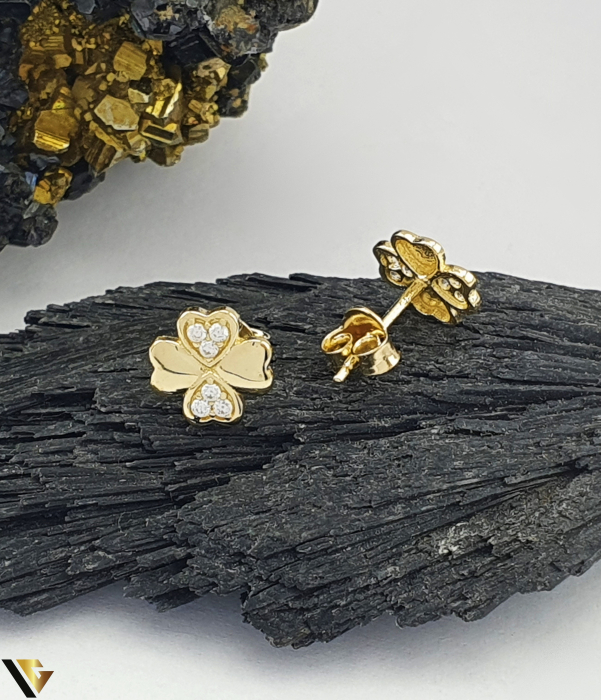 Cercei aur 14k, Cristale de zirconiu Greutate: 1.29 grame Lungime: 13 mm Latime: 9 mm Sistem de prindere: tija + fluturas Marcaj / titlu: 585 Locatie: Bacau Calea Marasesti Tel: 0756943079 [2]