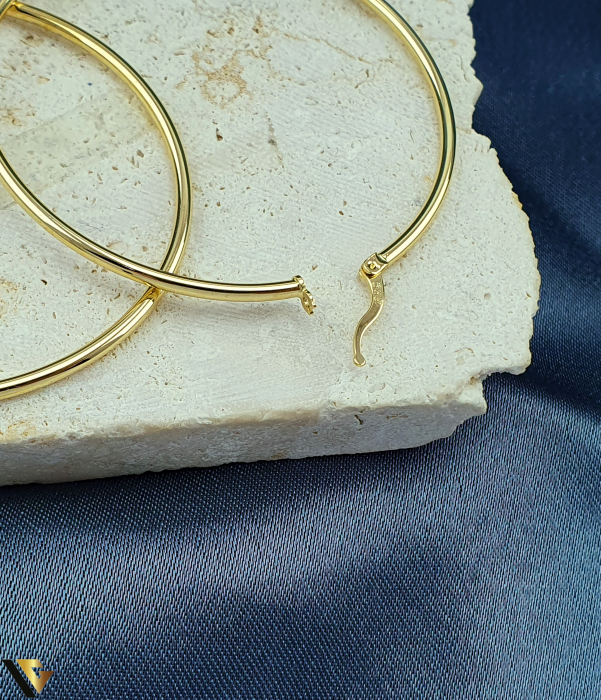 Cercei aur 14k Greutate: 4.90 grame Diametru interior: 53 mm Latime: 2 mm Marcaj / titlu: 585 Locatie: Bacau Calea Marasesti Tel: 0756943079 [2]
