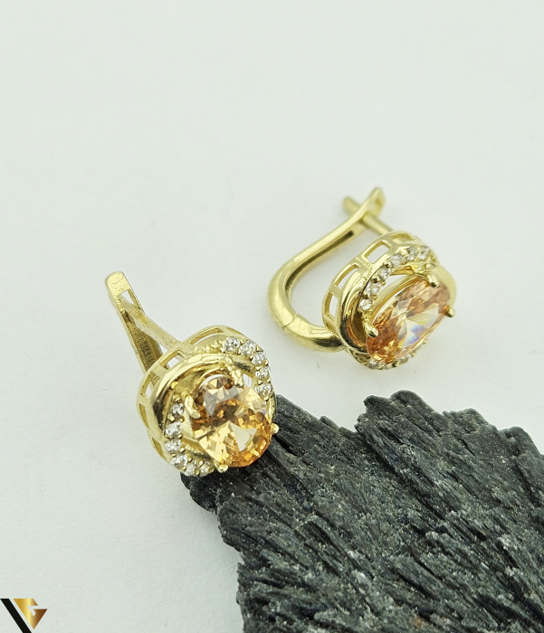 Cercei aur 14k Greutate: 2.64 grame Lungime: 10.6 mm Latime: 9 mm Marcaj / titlu: 585 Locatie: HARLAU Tel: 0723353111 [2]