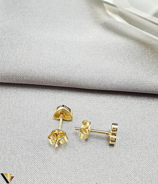 Cercei din aur 14k, 585 INIMA INIMIOARA PERFECT Greutatea: 1.04 gr Dimensiuni maxime cercei 6 mm / 5 mm Marcaj cu titlul "585" Locatie Pascani Telefon: 0756970372 [4]