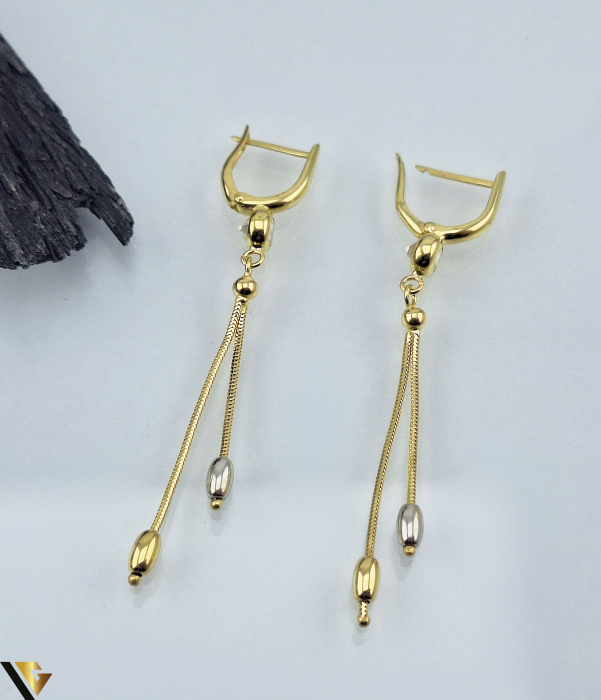 Cercei cu lant aur 14k, Cristale de zirconiu Greutate: 3.65 grame Lungime: 63 mm Latime: 3 mm Marcaj / Titlu: "585" Locatie: Podu Iloaiei 0728083344 [2]