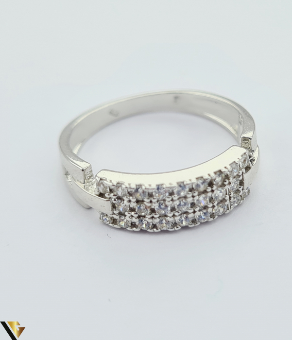 Inel din argint, 925 2.02 grame Latime inel 5mm Diametrul inelului este de 16.5mm (masura standard RO:52 si UE: 12) Cristale de zirconiu Marcaj cu titlul "925" Locatie HARLAU [2]