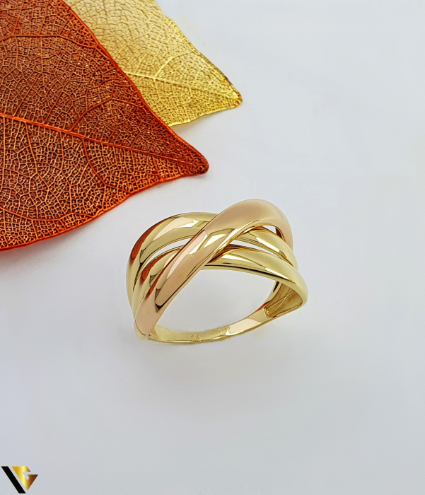 Inel aur 14k Greutate: 3.59 grame Latime: 13 mm Diametru: 19.25 mm Masura: UE 20 / RO 60 (circumferinta) Marcaj /  titlu: "585" Locatie: Bacau Calea Marasesti Tel: 0756943079 [1]